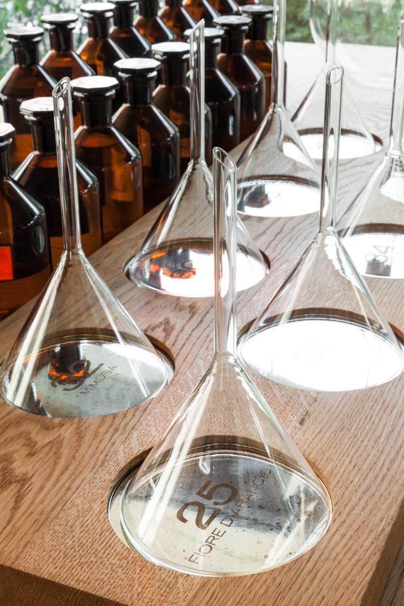 Magna Pars l'Hotel à Parfum Milano Esterno foto Tetrahedral pendula
