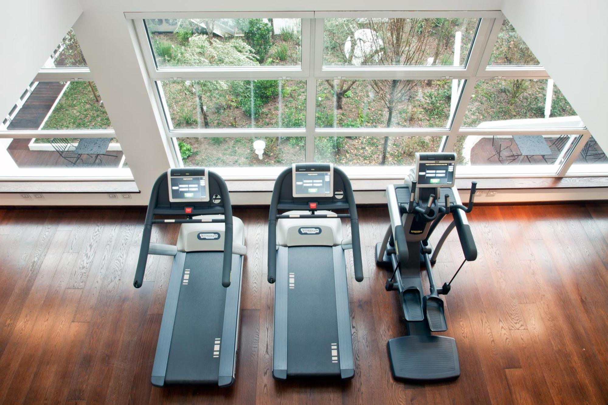 Magna Pars l'Hotel à Parfum Milano Esterno foto Treadmills and elliptical cross trainer